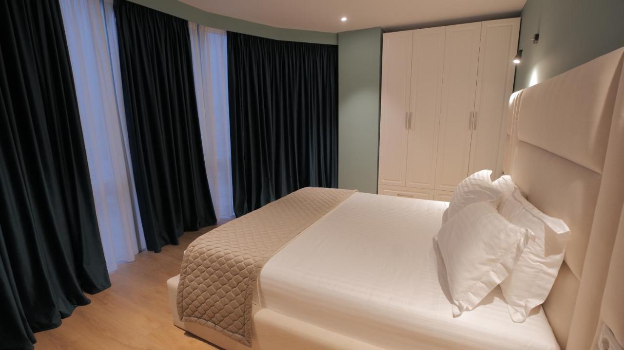 Granda Hotel Yzberishti Zewnętrze zdjęcie